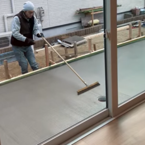 外構工事の作業風景｜未経験から手に職をつけられる現場（仙台）