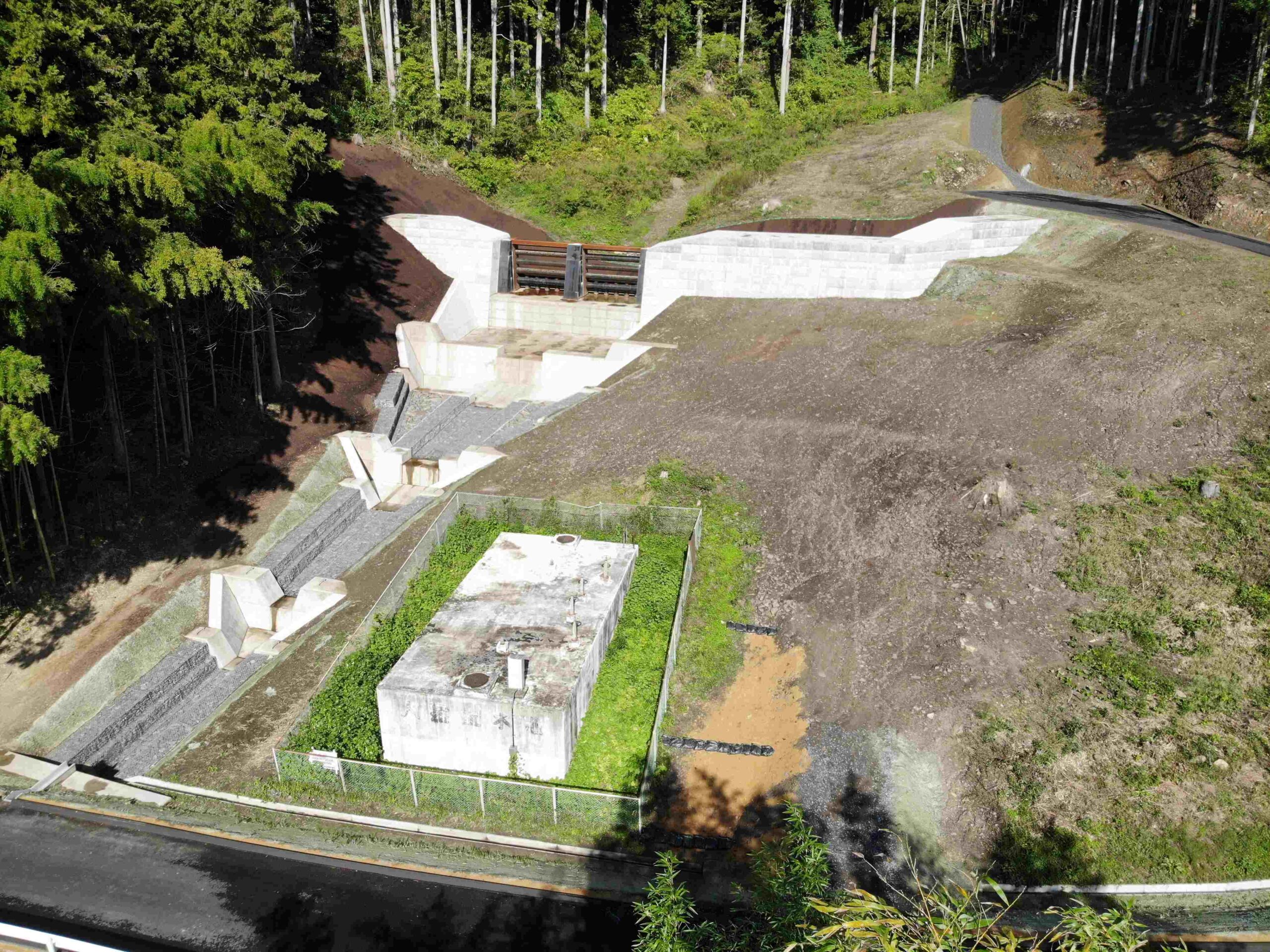 南三陸町における砂防堰堤工事の完成写真